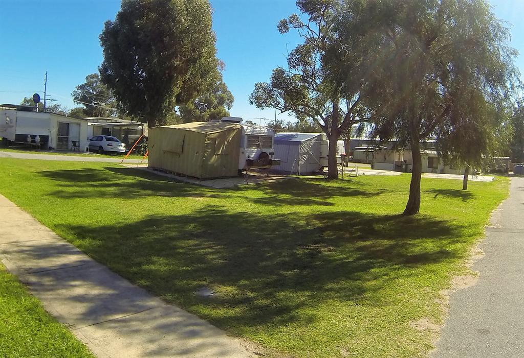 Twin Waters Caravan Park Dawesville Buitenkant foto